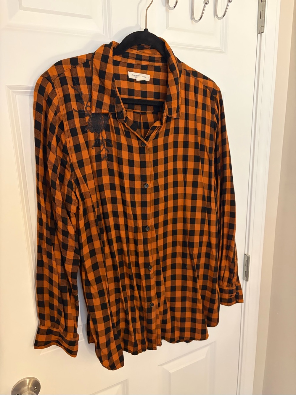 beachlunchlounge Orange and Black Plaid Flannel Embroidered Button-Down Shirt L